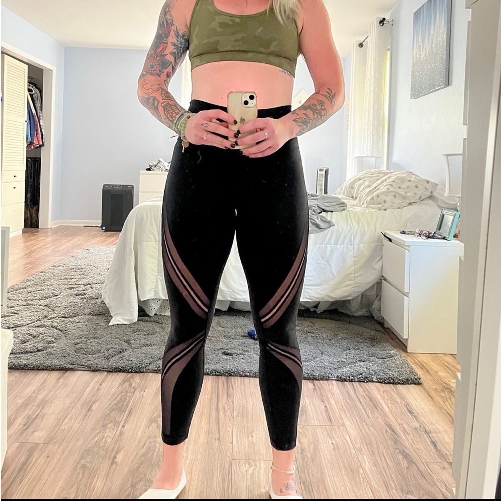 Lululemon Reveal Tight